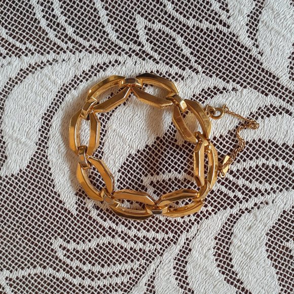 Monet Vintage Gold Tone Link Bracelet
